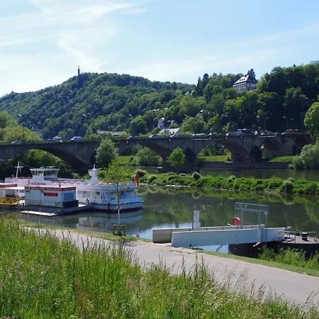 Wohnen Am Trierer Moselufer * Trevír